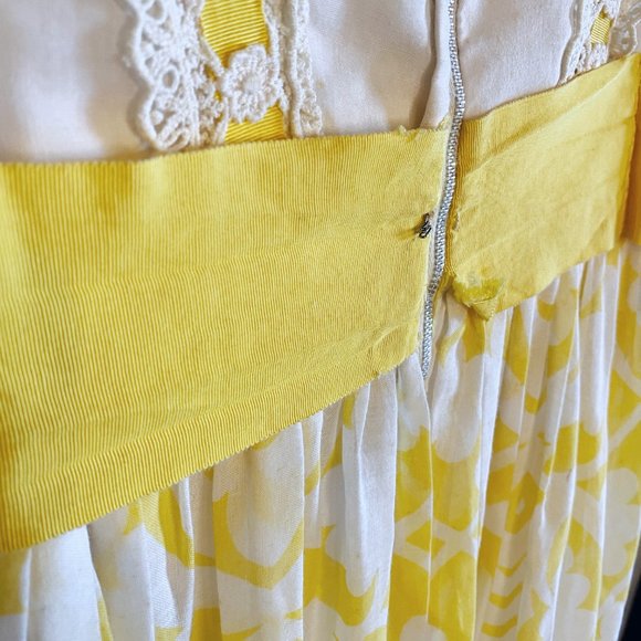Vintage 60s/70s Maxi Dress, Size: Small, Yellow and White - Picture 6 of 6